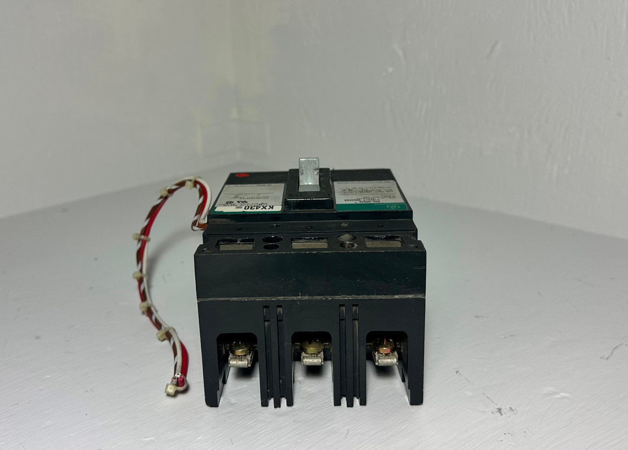 GE TEC36003 3A Mag-Break Circuit Breaker Green Label w/ Aux 480/600V 3P 3 Amp (EM5253-1)