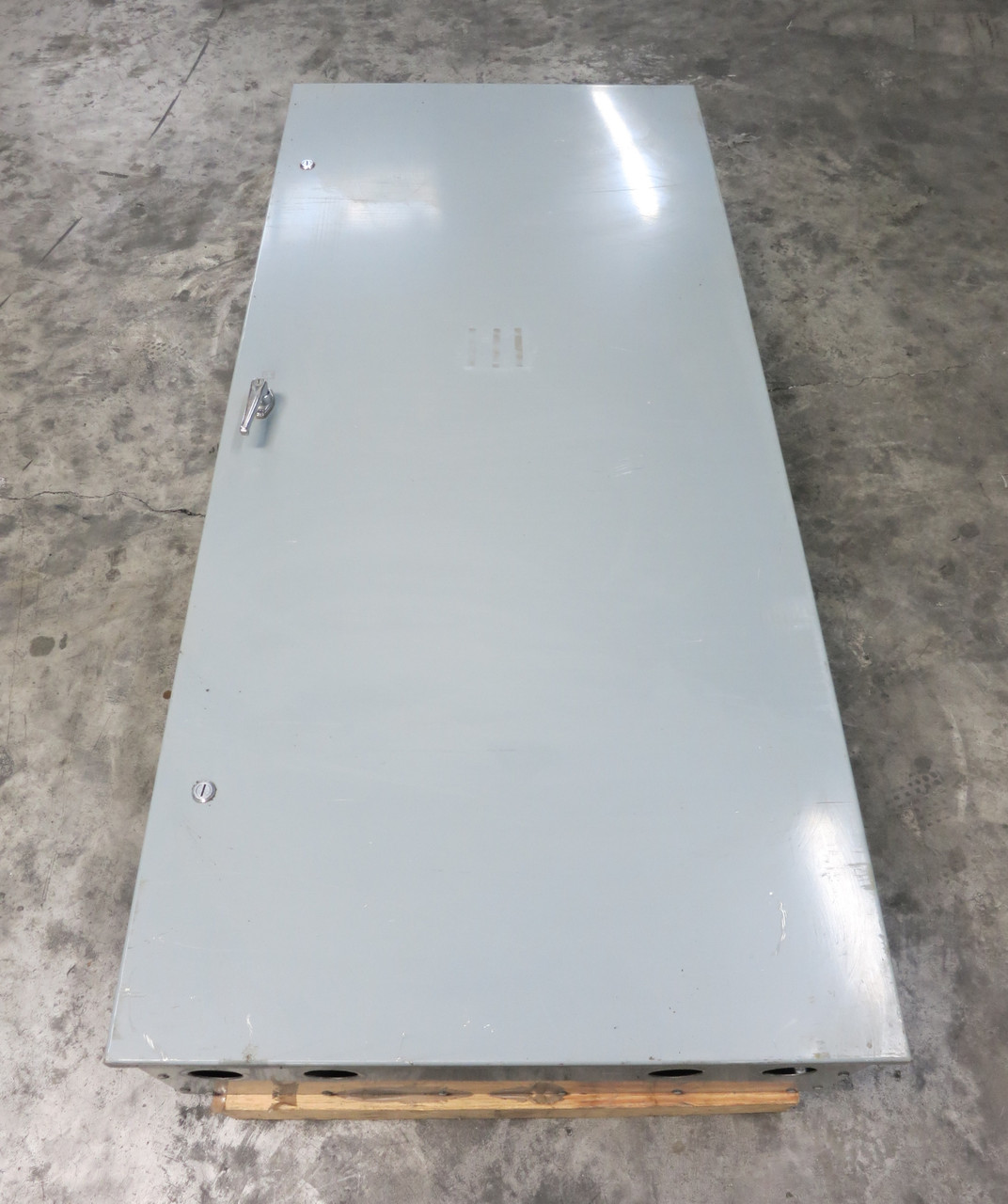 Square D 800A I-Line Panelboard 3PH 4W Main Lugs Panel 800 Amp MLO HC3273WP 3R (DW6610-1)