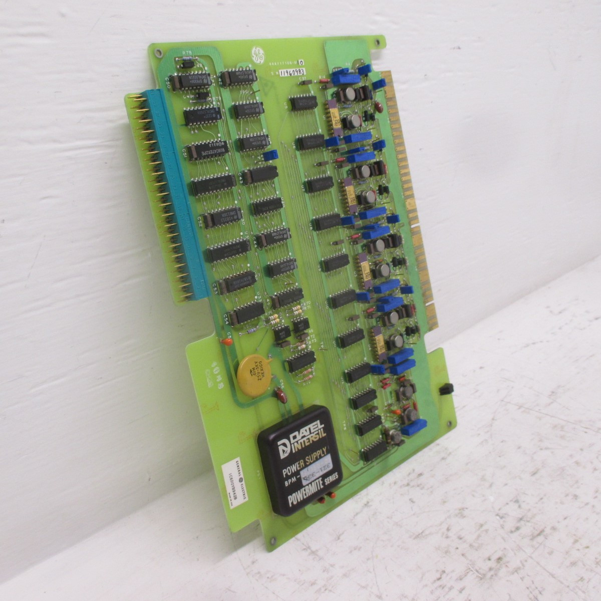 GE Fanuc IC600YB942B Analog Output Module Series Six PLC Board IC600YB942 (AH0060-1)