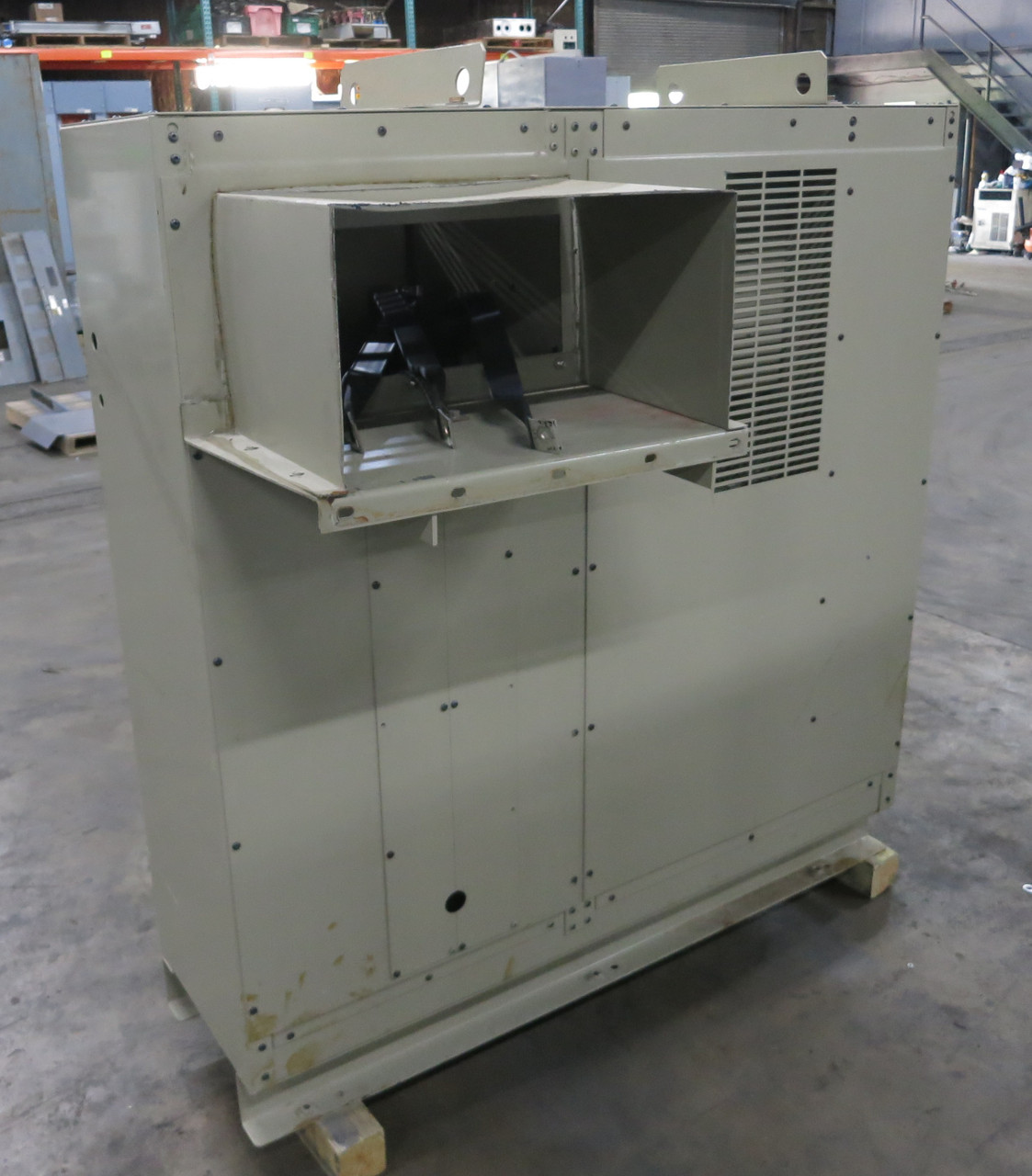 Trane Adaptive Frequency Drive Chiller Motor Control 337kVA LiquiFlo LF200405AAP (DW6609-1)
