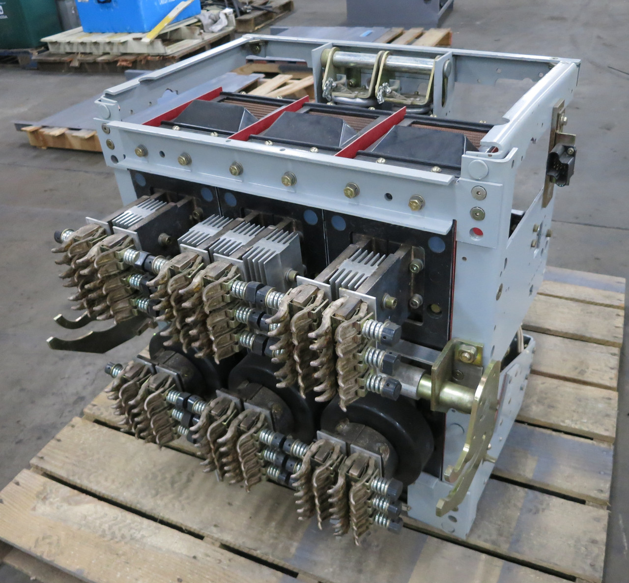 GE AKR-9D-100 4000A Air Breaker LSIG MicroVersaTrip PM TT40LSIGPM 4000 Amp MO (DW6614-1)
