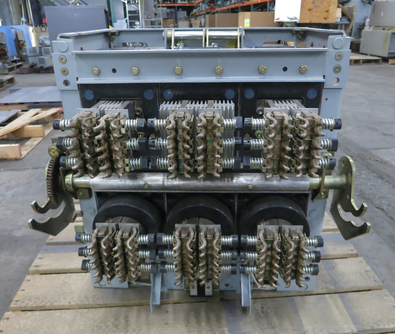 GE AKR-9D-100 4000A Air Breaker LSIG MicroVersaTrip PM TT40LSIGPM 4000 Amp MO (DW6614-1)
