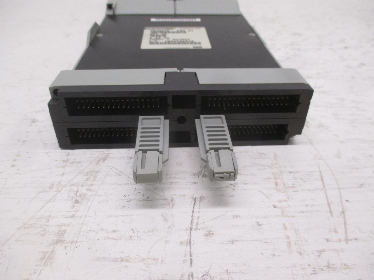 I/A Series Foxboro P0400YE FBM 04 Rev 0P 0-20 MA I/O P0400YE-0P  P0400YEOP (AH0083-10)