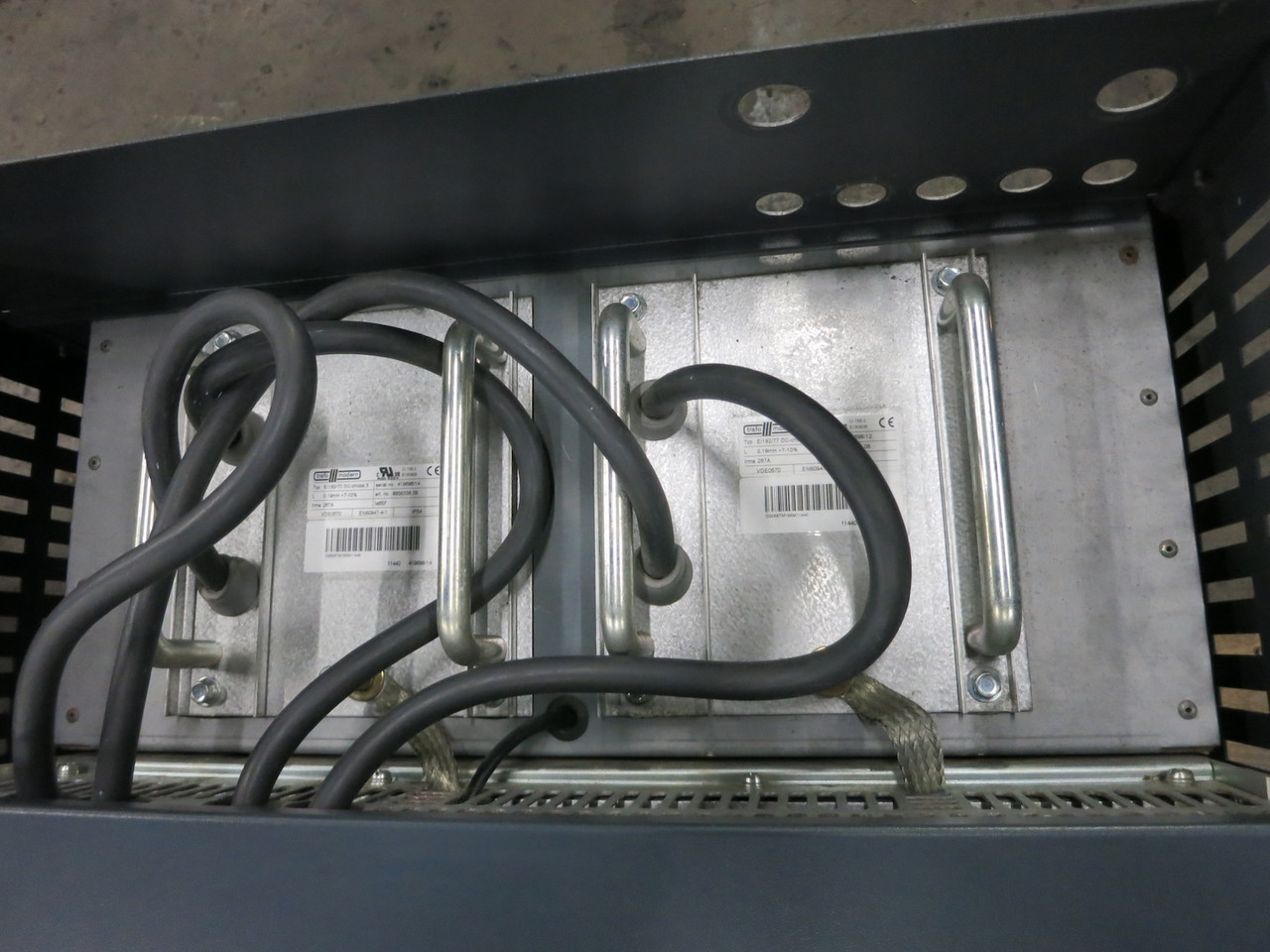 Toshiba VT130P9U440K 400 HP 480V P9 Transistor Inverter AC Speed VS Drive 400kVA (DW6628-1)