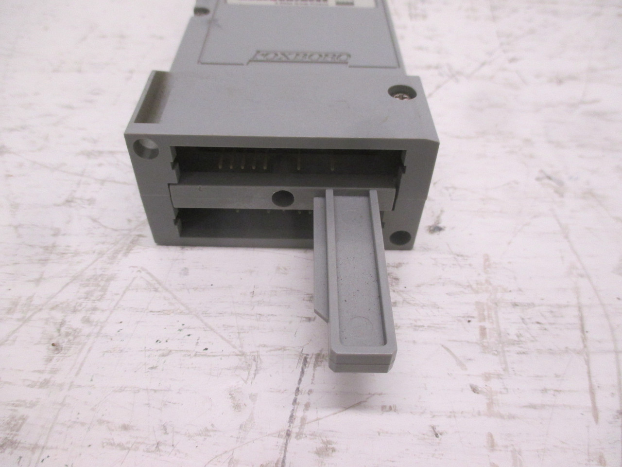 I/A Series Foxboro P0903ZE Rev 0B Fieldbus Isolator P0903ZE-0B P0903ZE0B (AH0102-2)