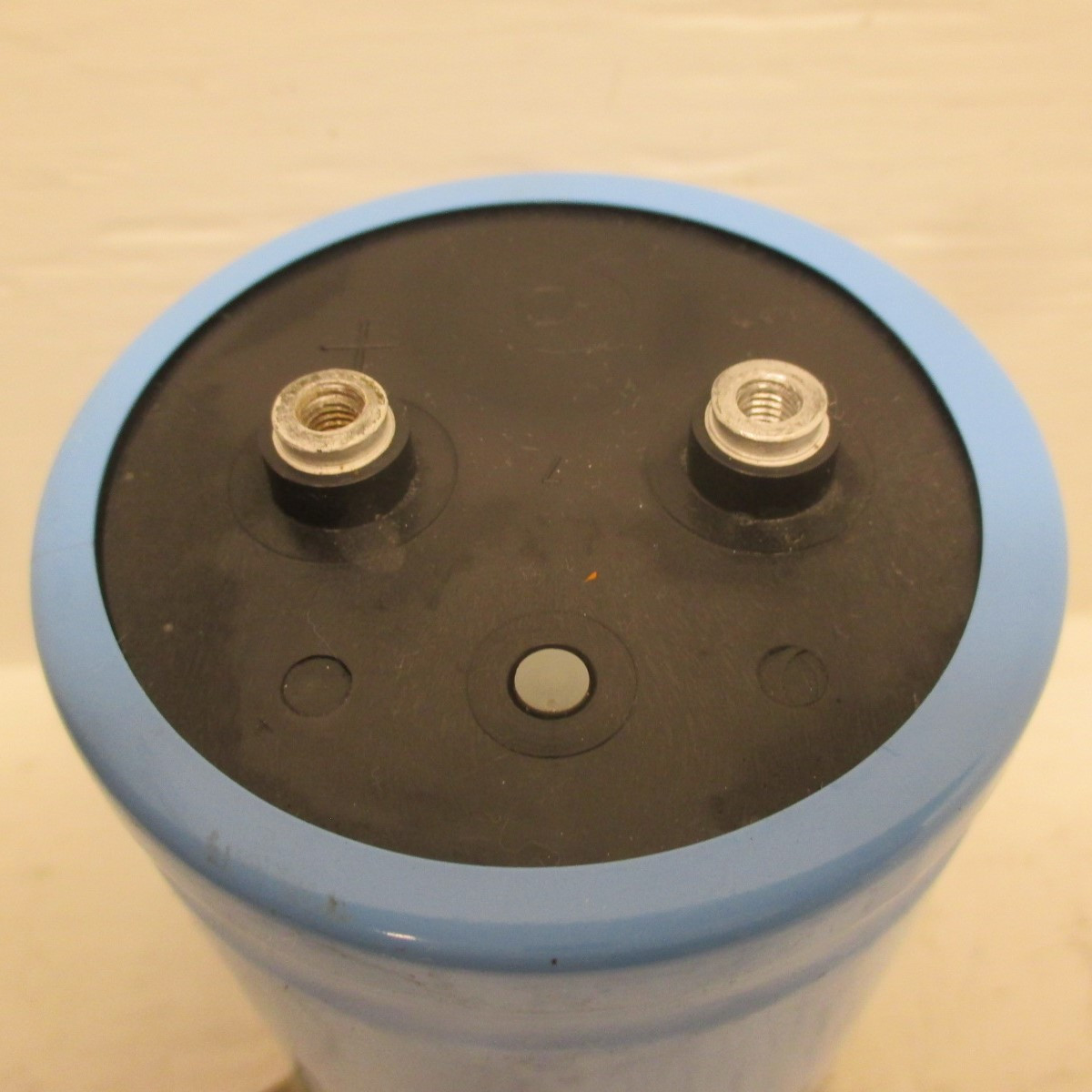 Mallory CGS602T250X5L Capacitor 6000 uF 250 VDC POS + 85 W/ Mounting Bracket (AH0121-40)