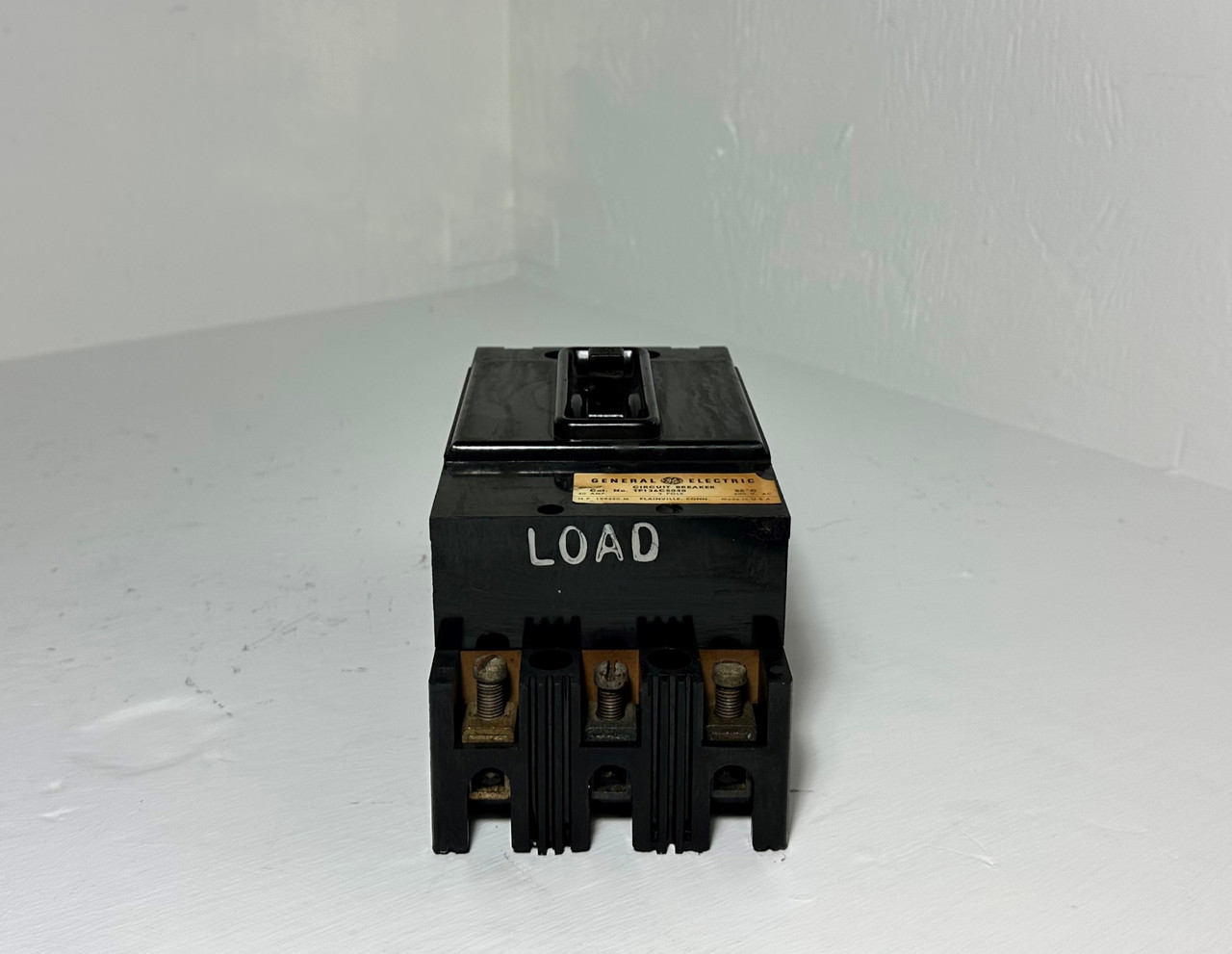 GE TF136C5040 40A Circuit Breaker 480/600V 3 Pole 40 Amp General Electric (EM5264-1)