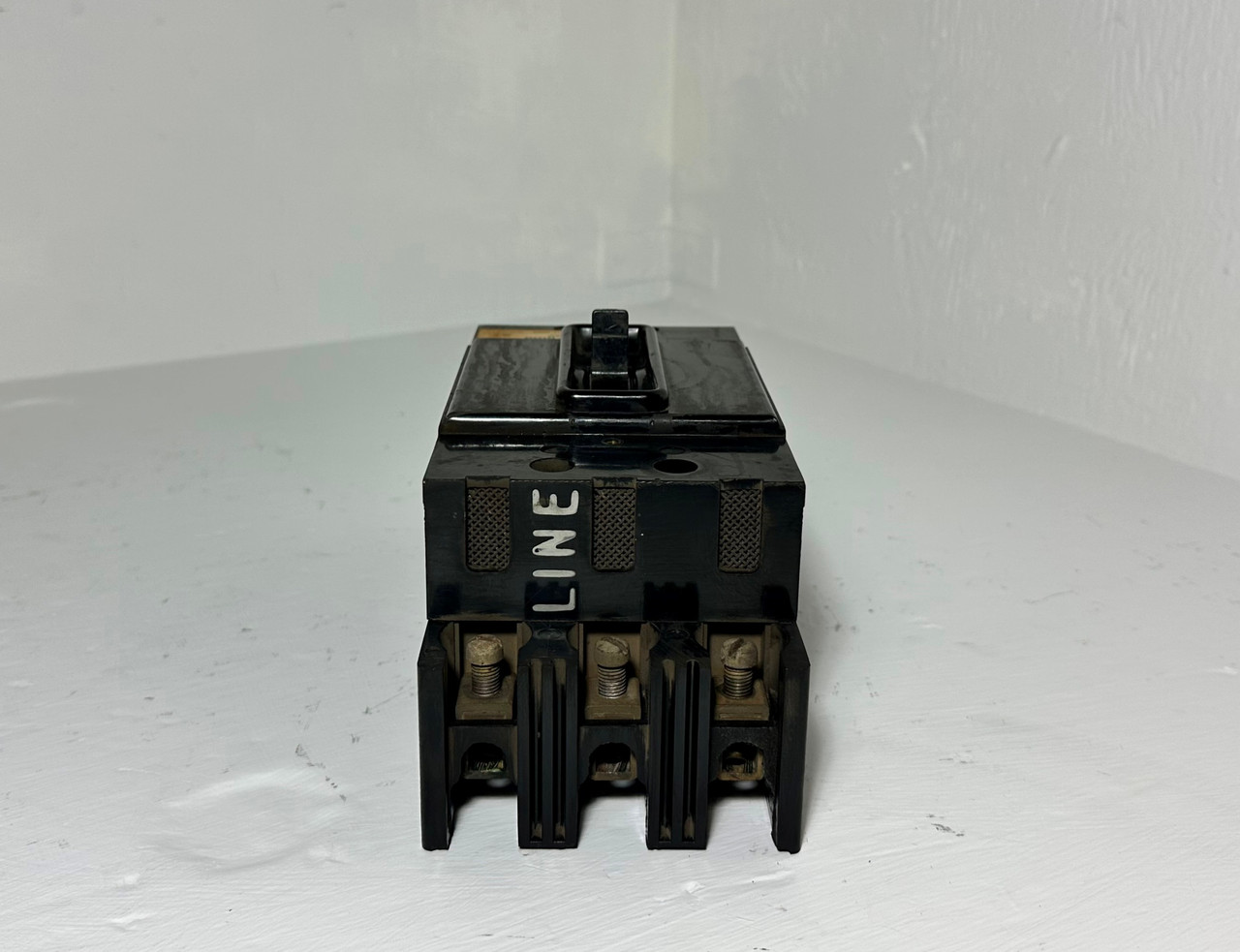 GE TF136C5040 40A Circuit Breaker 480/600V 3 Pole 40 Amp General Electric (EM5264-1)