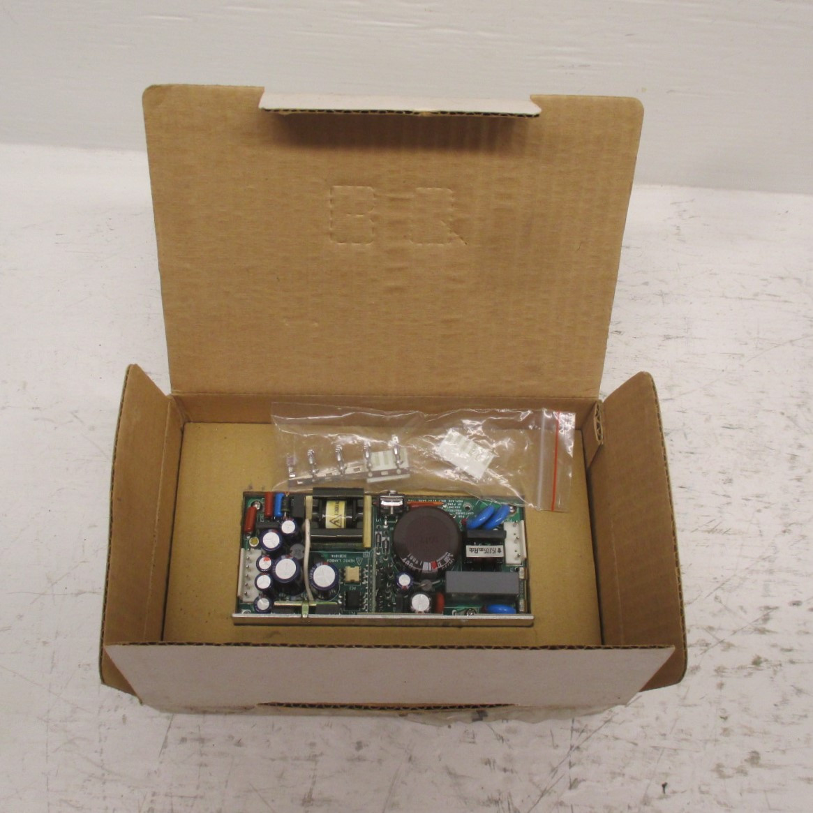3rd Image of AH0136