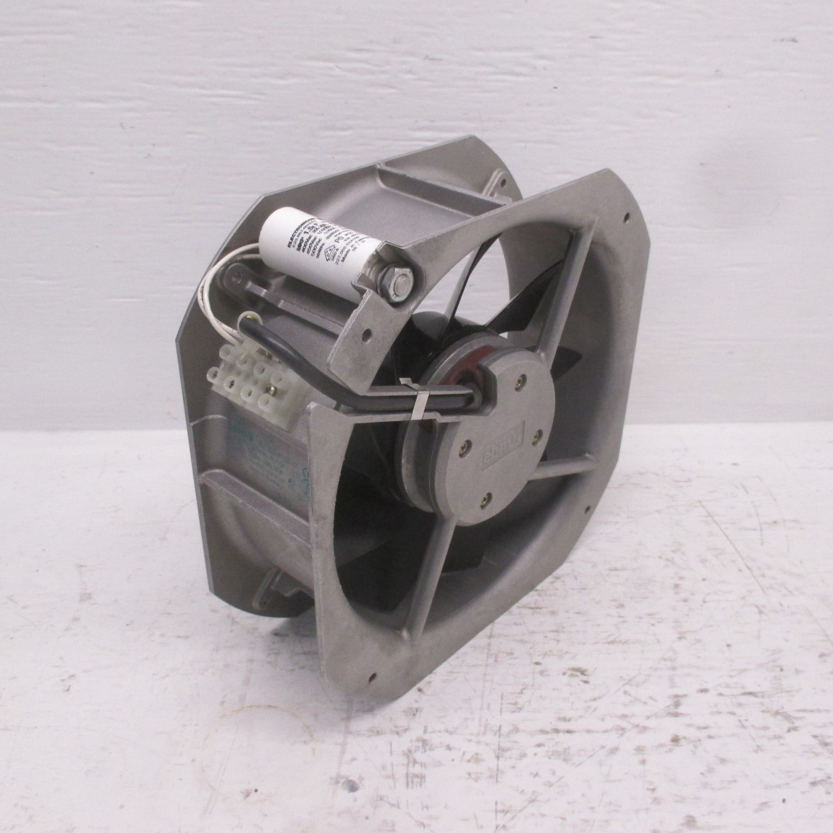 ebm-papst W2E200-HH38-01 Thermally Protected Fan 230V 50/60Hz 64/80 W2E200HH3801 (AH0149-6)