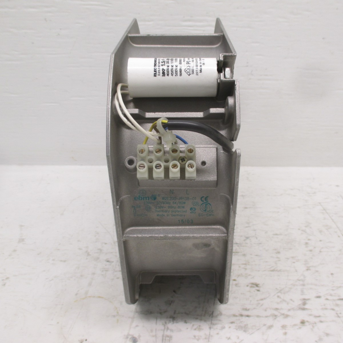 ebm-papst W2E200-HH38-01 Thermally Protected Fan 230V 50/60Hz 64/80 W2E200HH3801 (AH0149-4)