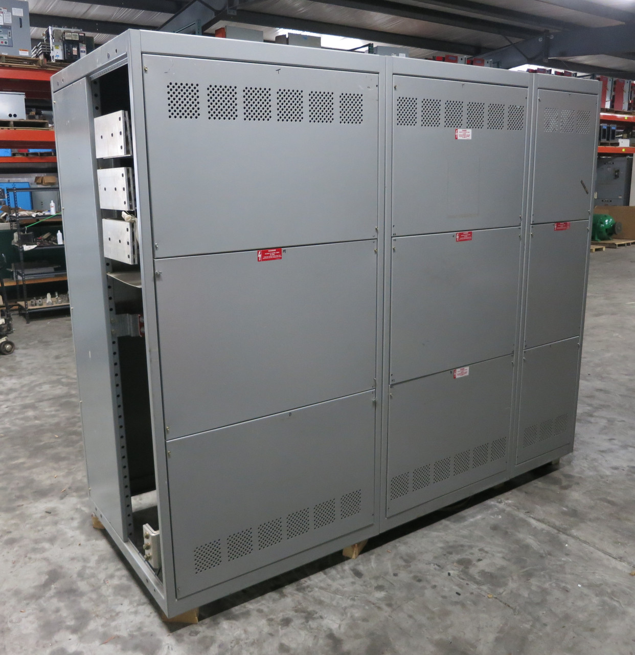 GE AV-Line 4000A 480V Main Switch Board Breaker Panel 3PH 4W TC4040SS TP2020SS (DW6653-1)