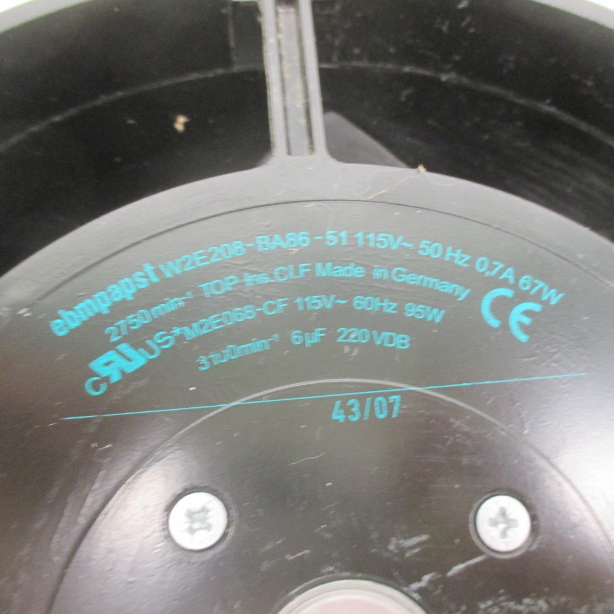 ebm-papst W2E208-BA86-51 Fan 115V~50Hz 0,7A 67W 95W 3100min 6uF W2E208BA8651 (AH0146-6)