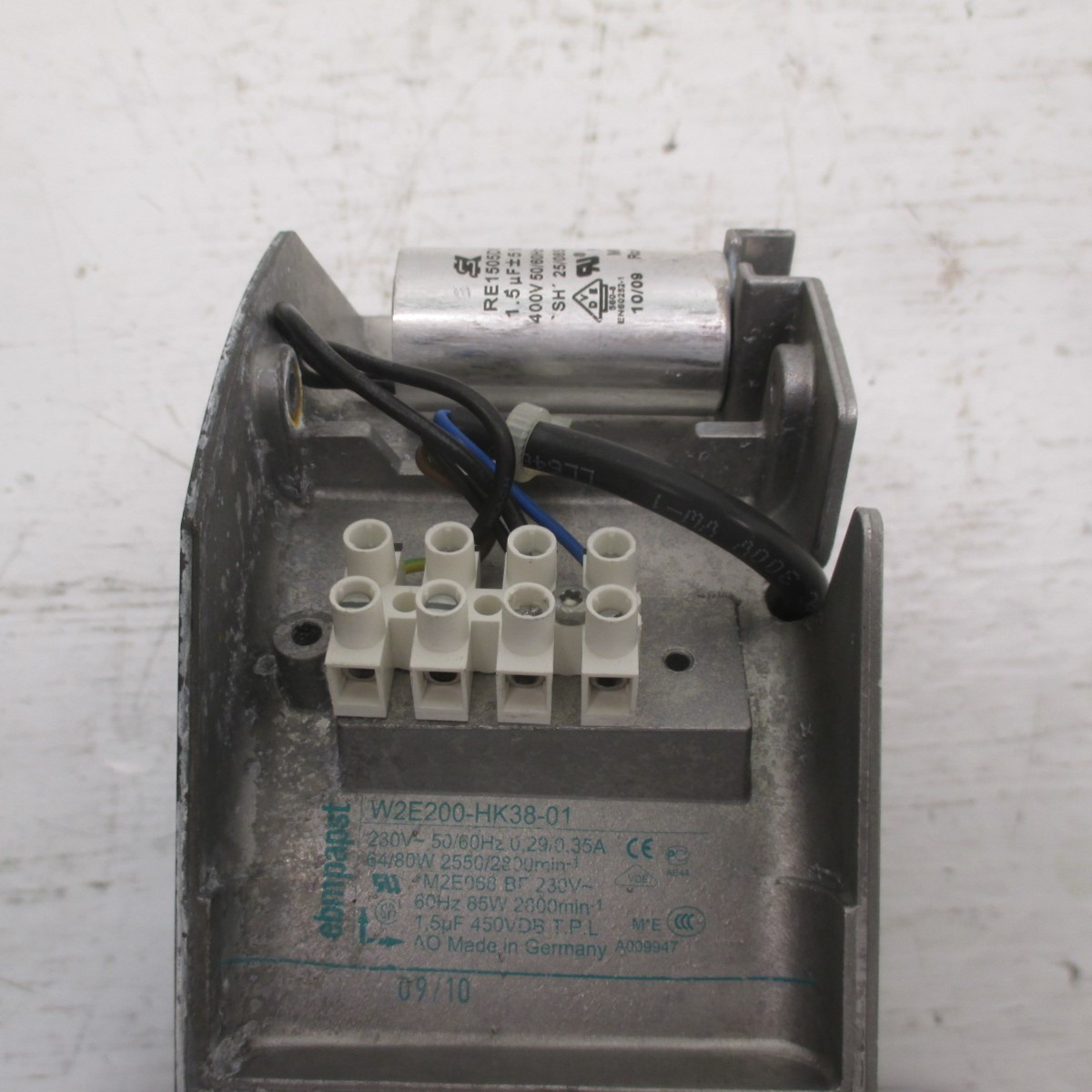 ebm-papst W2E200-HK38-01 Axial Fan 230V 50/60Hz 0,29 0,35A 64/80W W2E200HK3801 (AH0148-9)