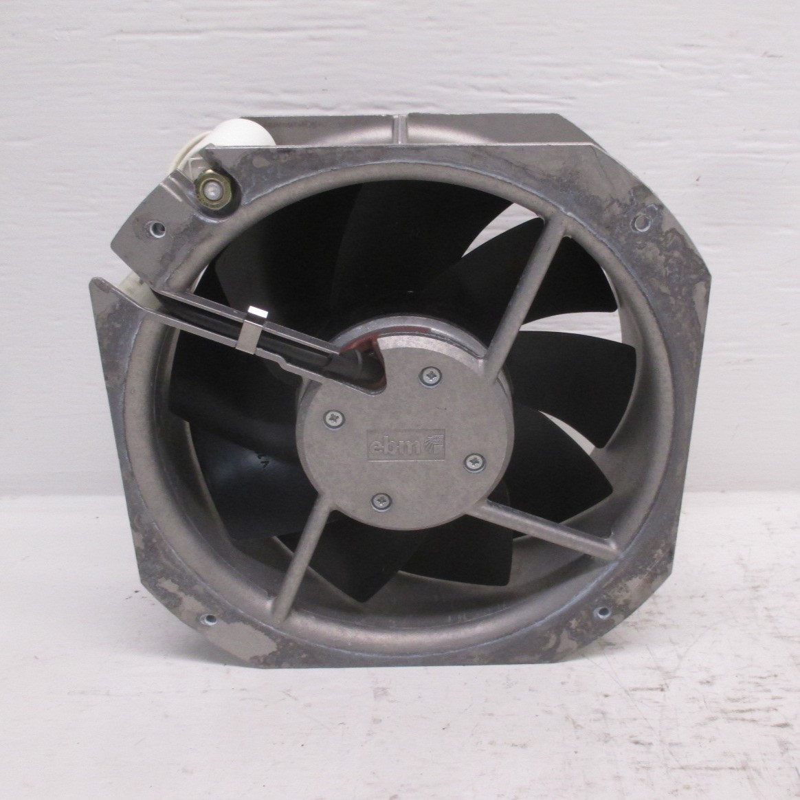 ebm-papst W2E208-BA86-01 Thermally Protected Fan 115V~ 50/60Hz 64/80W (AH0152-2)