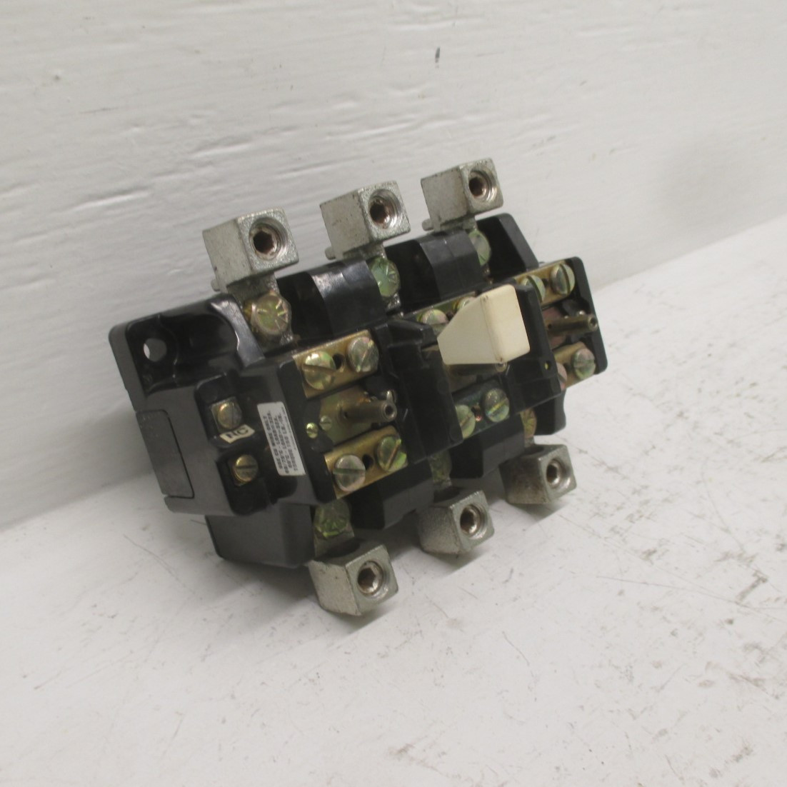 Image of Allen Bradley 815-D0V169 Overload Relay Series K 600 VAC Max AB 815D0V169 W/ Lug