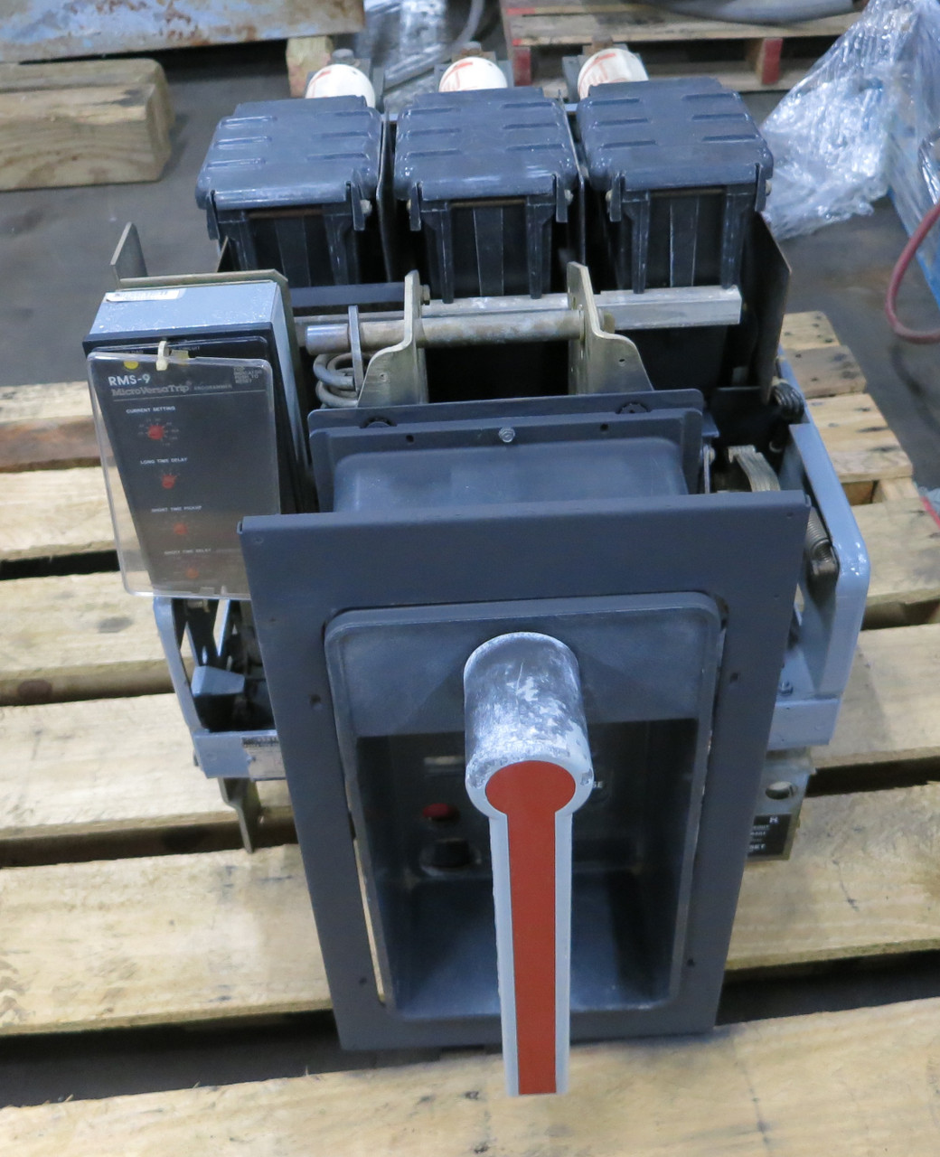 GE AKRU-7D-30 800A Fused Air Circuit Breaker LSI Trip TS20LSIT1 800 Amp MO RMS (DW6659-2)
