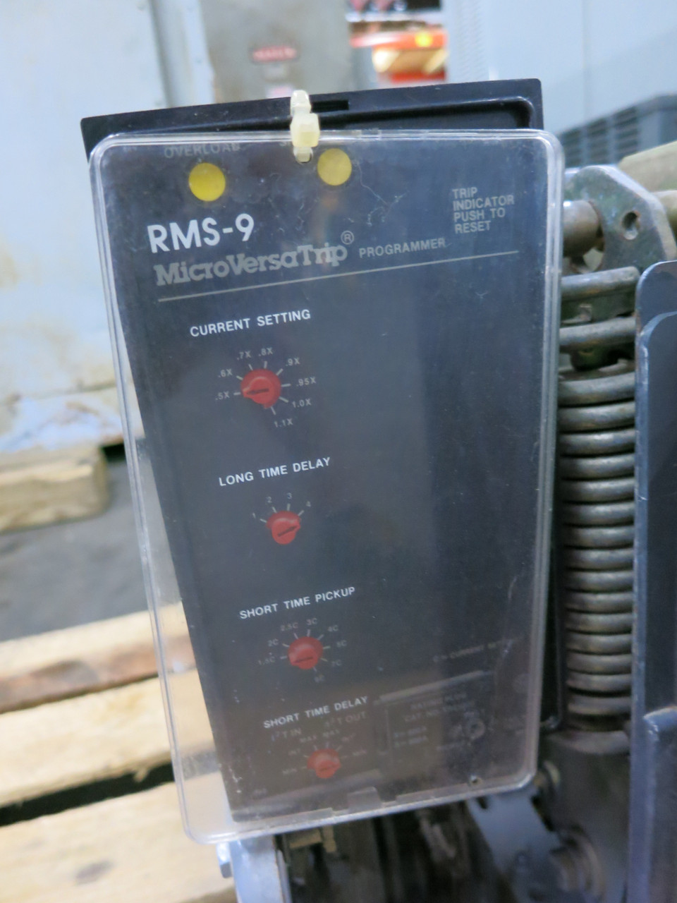 GE AKRU-7D-30 800A Fused Air Circuit Breaker LSI Trip TS20LSIT1 800 Amp MO RMS (DW6659-2)