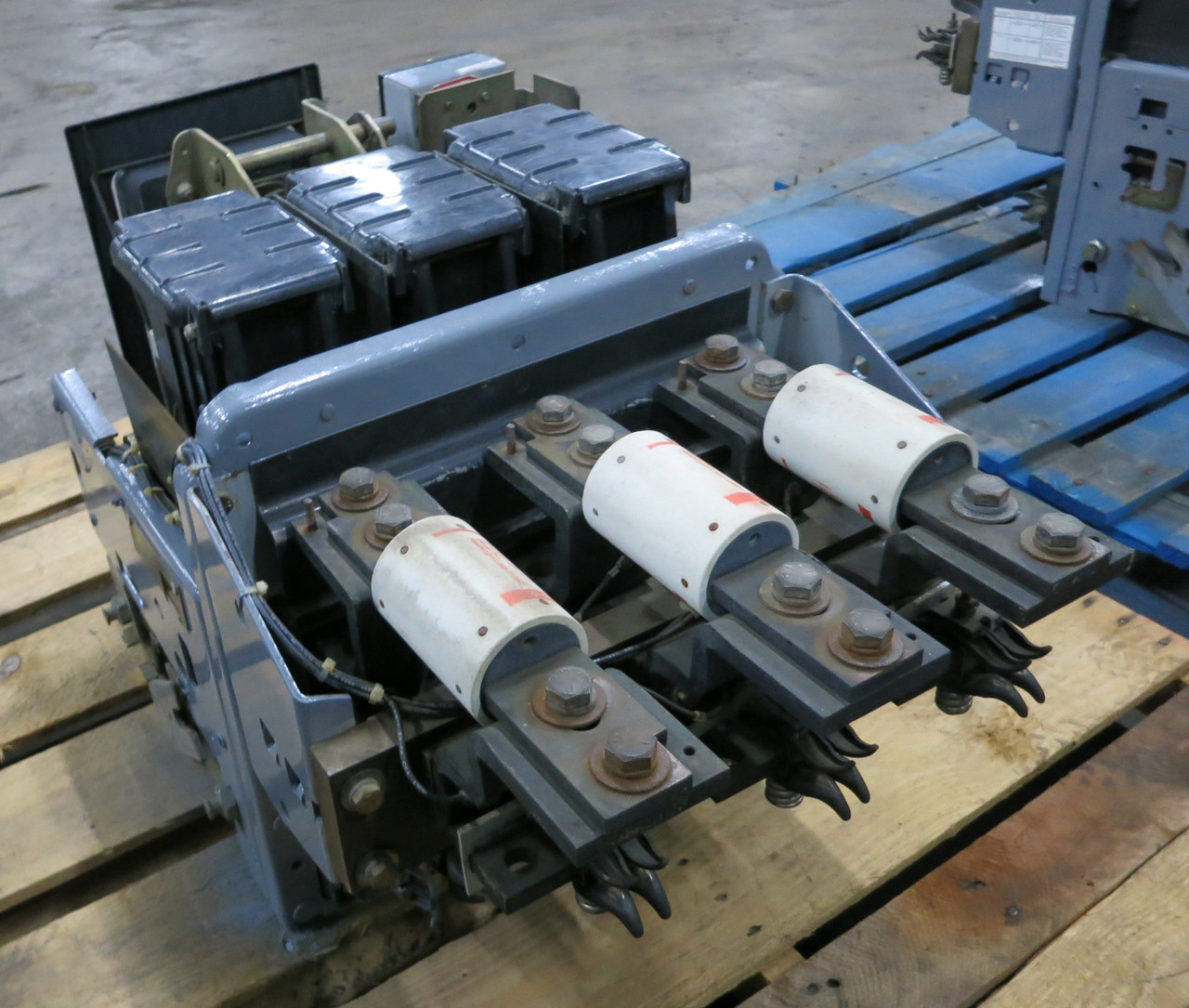 GE AKRU-7D-30 800A Fused Air Circuit Breaker LSI Trip TS20LSIT1 800 Amp MO RMS (DW6659-2)