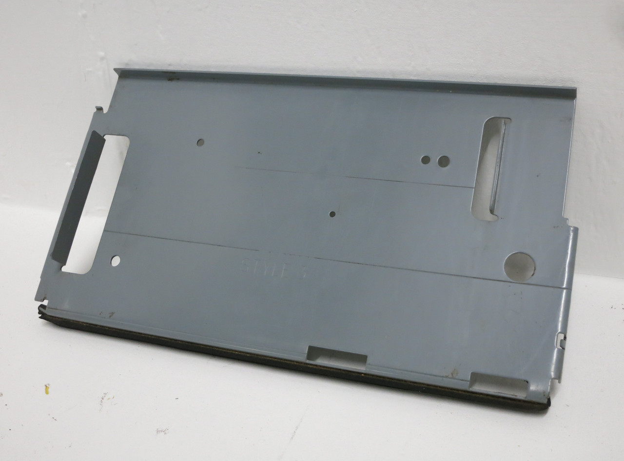 Allen Bradley 2100 Centerline MCC Midshelf Assembly Shelf Support Pan Divider 3 (DW6671-78)