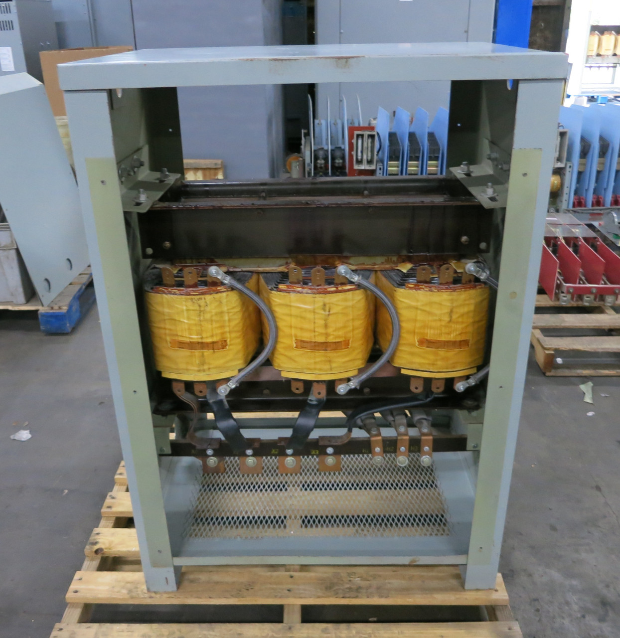 Westinghouse 150 kVA 480 Delta to 208Y/120 V 3PH Dry Type Transformer V48M28T49G (DW6669-5)