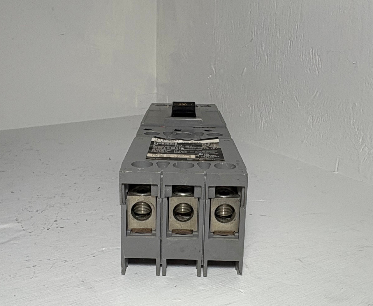 Siemens I-T-E CLF63B250 250A Circuit Breaker 480/600V 3P Type CLF ITE 250 Amp (EM5284-1)