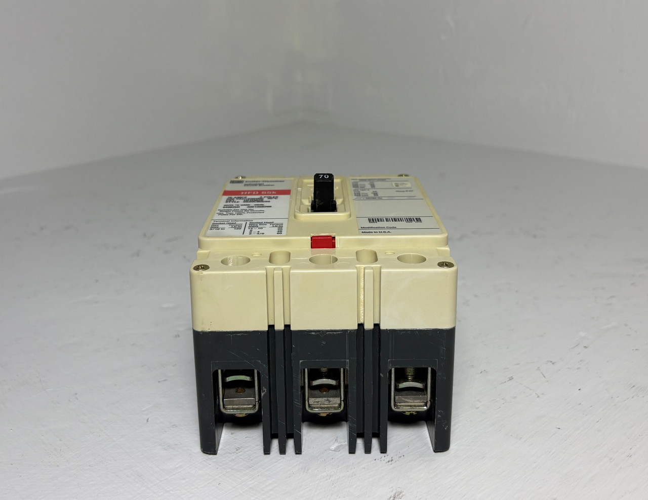 Cutler-Hammer HFD3070 70A Circuit Breaker Glossy Red 3P 480/600V HFD3070L 70 Amp (EM5287-1)