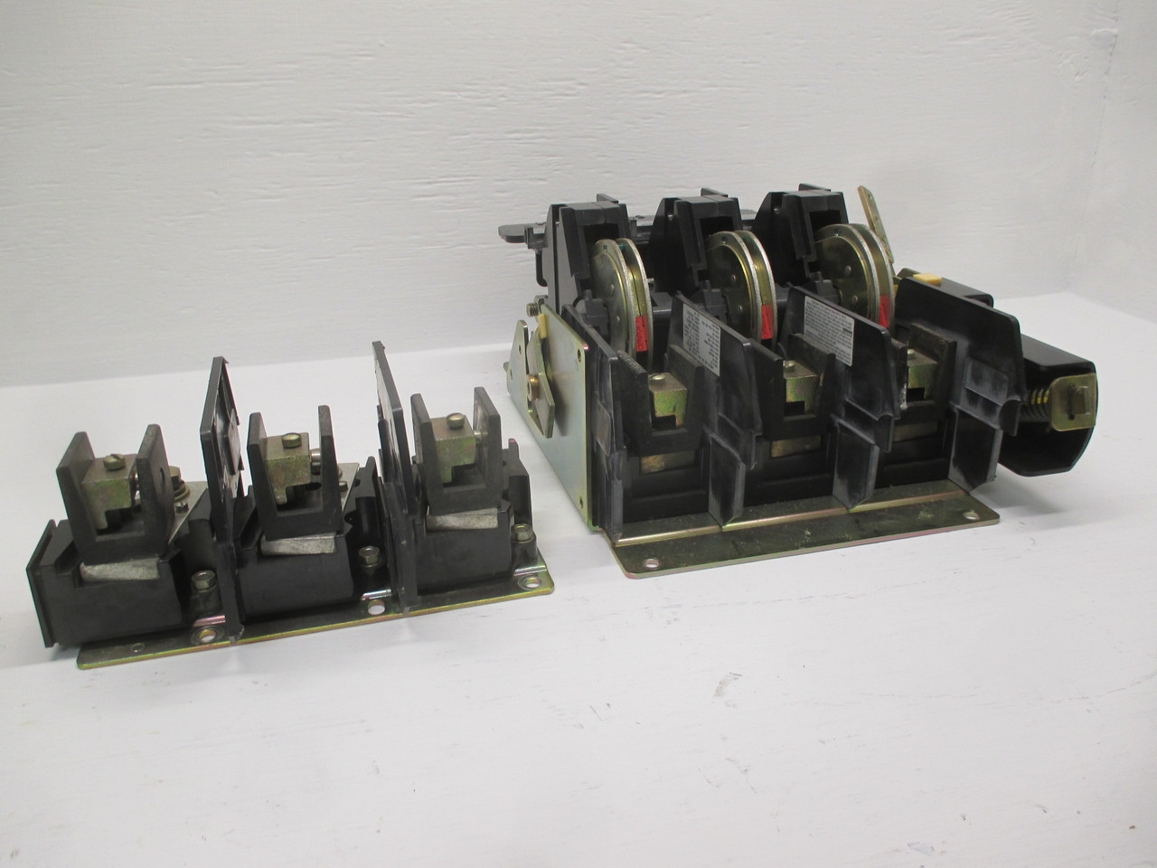 Allen Bradley 1494V-DS400 Ser A 400A 600V Disconnect Switch 400 Amp 1494V-FS400 (AH0201-1)