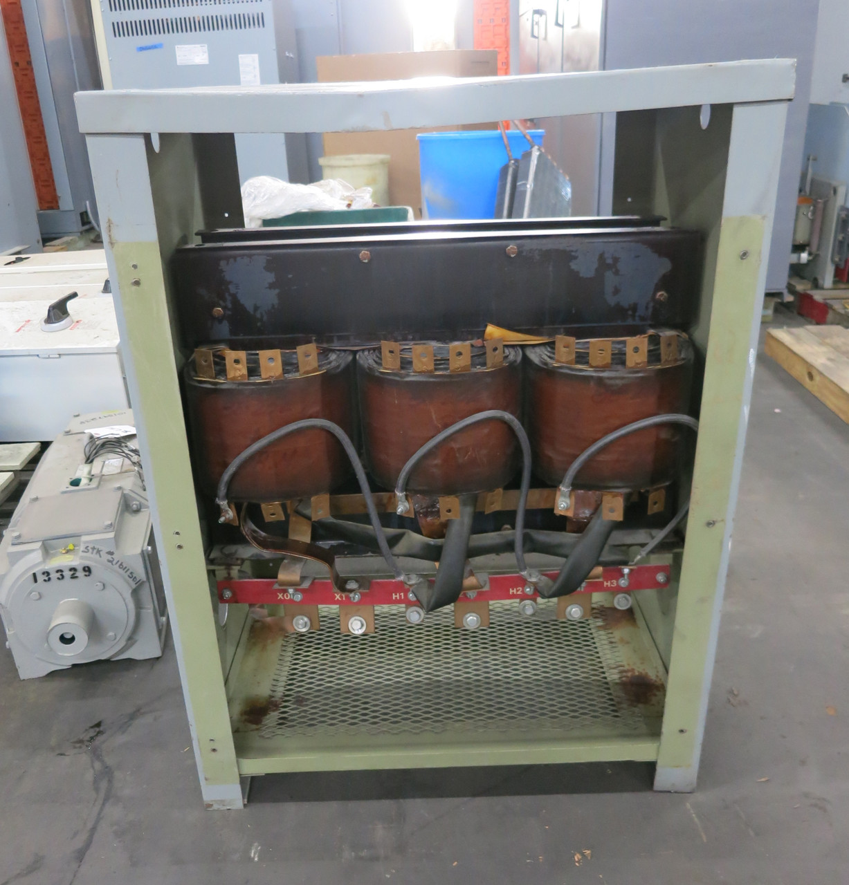 Westinghouse 112.5 kVA 480 Delta - 208Y/120 3PH Dry Type Transformer V48M28T12F (DW6717-5)