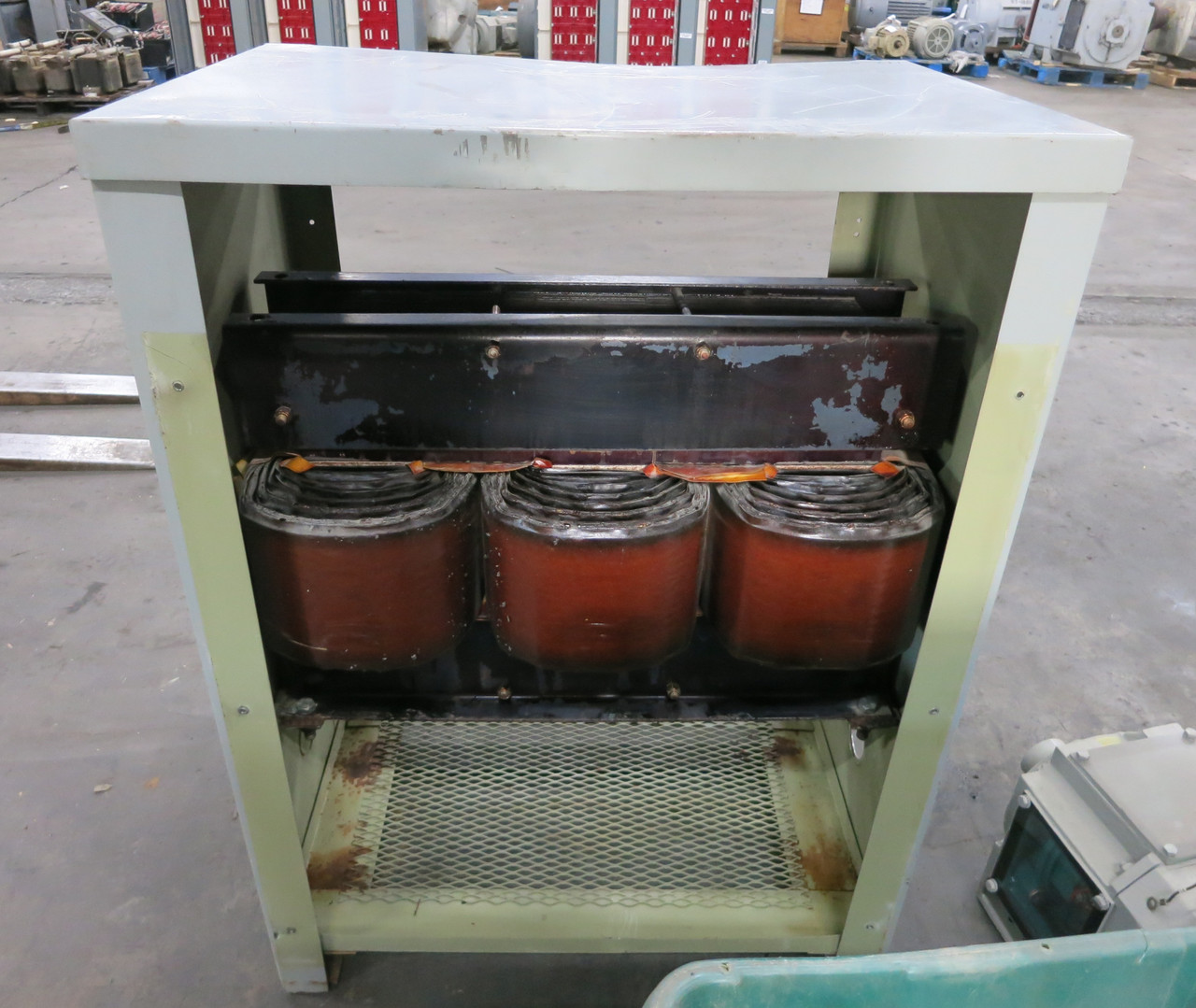 Westinghouse 112.5 kVA 480 Delta - 208Y/120 3PH Dry Type Transformer V48M28T12F (DW6717-5)