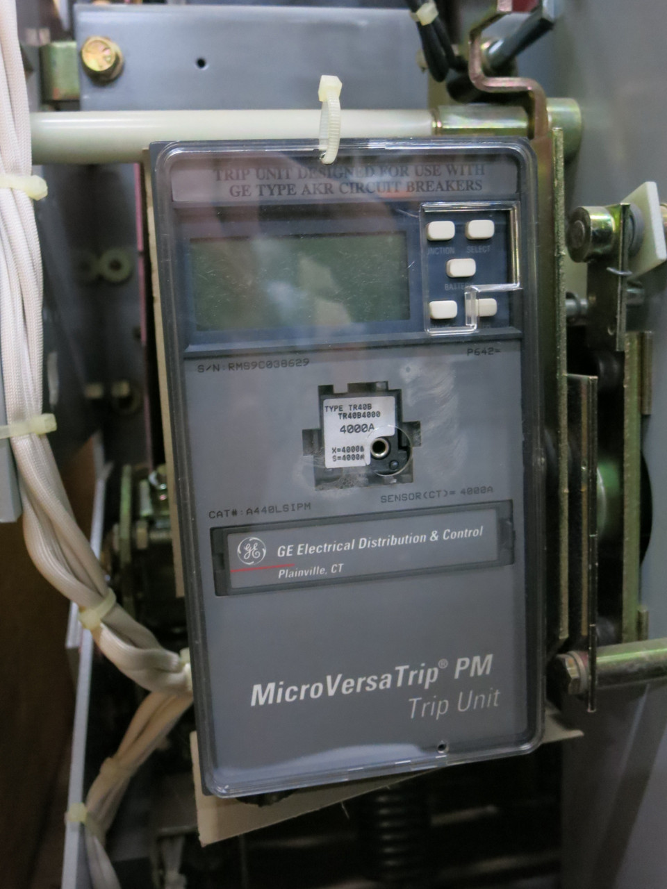 NEW GE AKR-10D-100 4000A Air Breaker LSI MicroVersaTrip PM A440LSIPM 4000 Amp MO (DW6729-1)