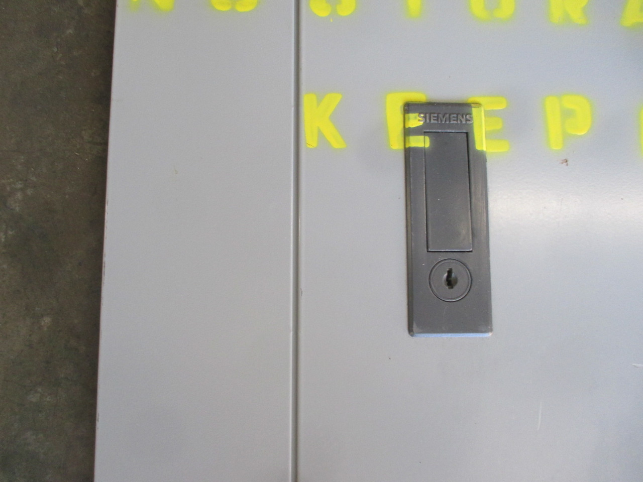 Siemens Type 1 Enclosure Panel DOOR ONLY 38" x 20" Interior Opening: 29.5" x 9" (AH0208-2)