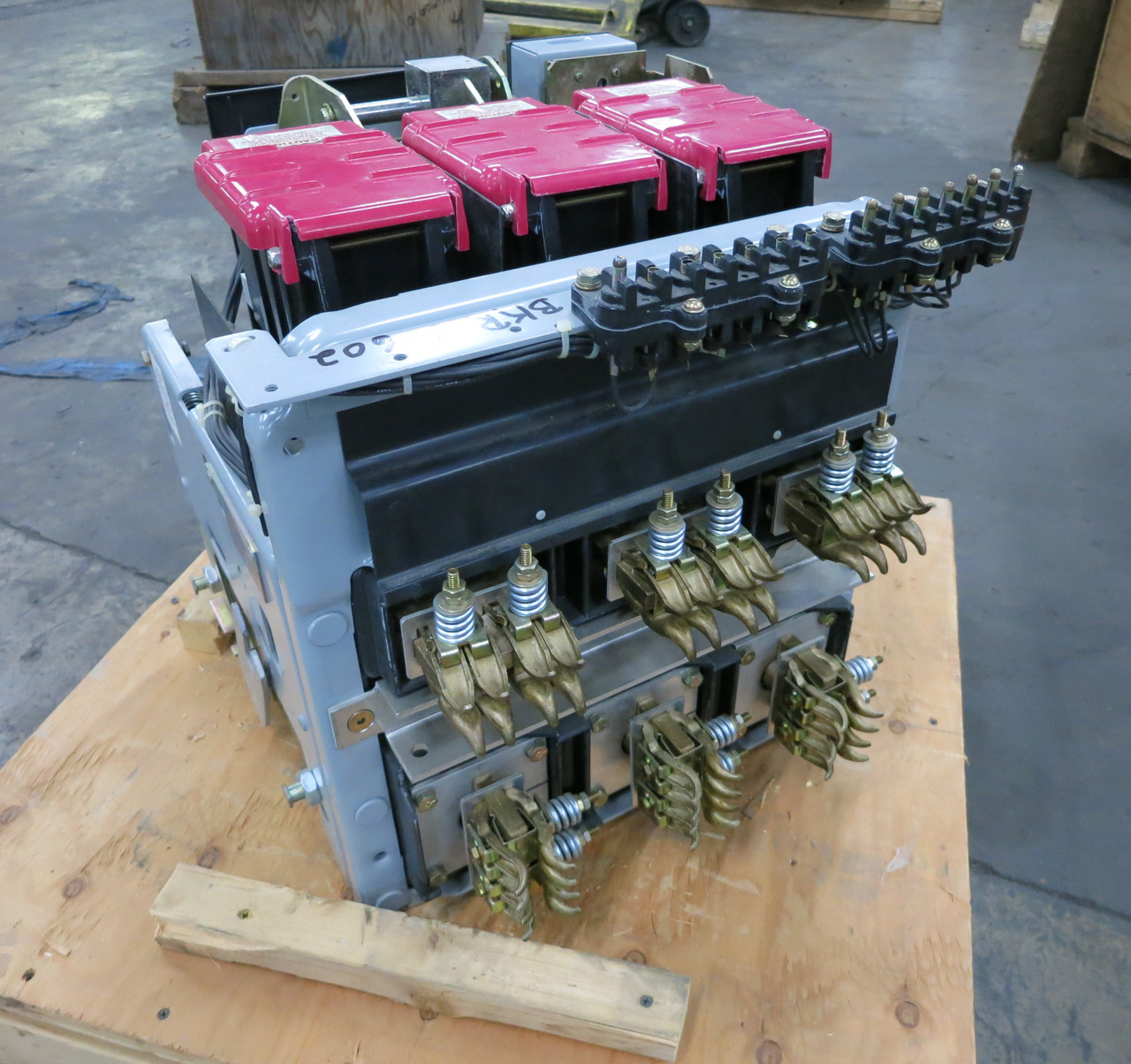GE AKRT-10D-50H 2000A Air Breaker LSI A220LSIPM Trip Unit MicroVersaTrip 2000 (DW6739-1)