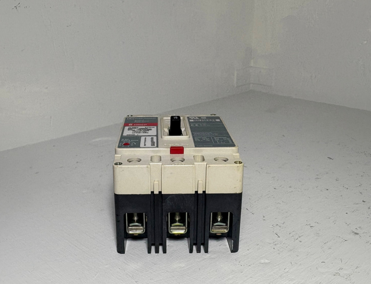 Cutler Hammer HMCP015E0C 15A Circuit Breaker Glossy 480/600V 3P HMCP 15 Amp (EM5291-3)