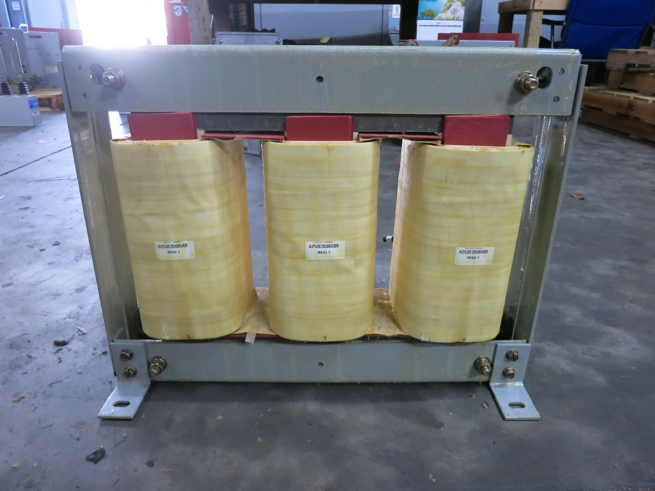 Cutler Hammer A253E3506580 350 HP 4160V Motor Starting Auto-Transformer Ampgard (DW6748-1)