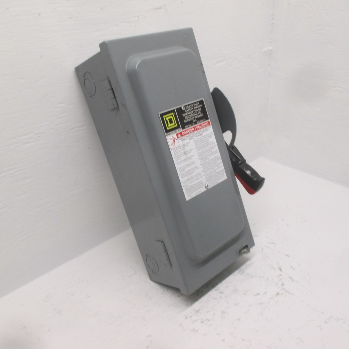 NEW Square D H221N F05 30A Fusible Safety Switch Disconnect 240V 1PH 30 Amp H221 (AH0249-3)