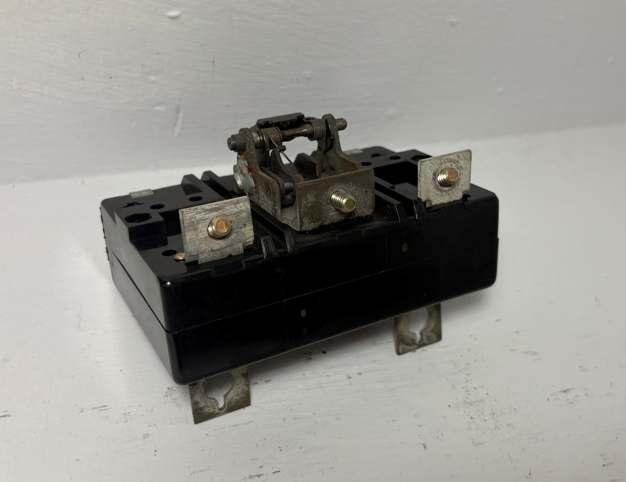 Westinghouse HLB2300T 300A 2 Pole Trip Unit HLB  & LB Circuit Breaker 2P 300 Amp (EM5310-1)