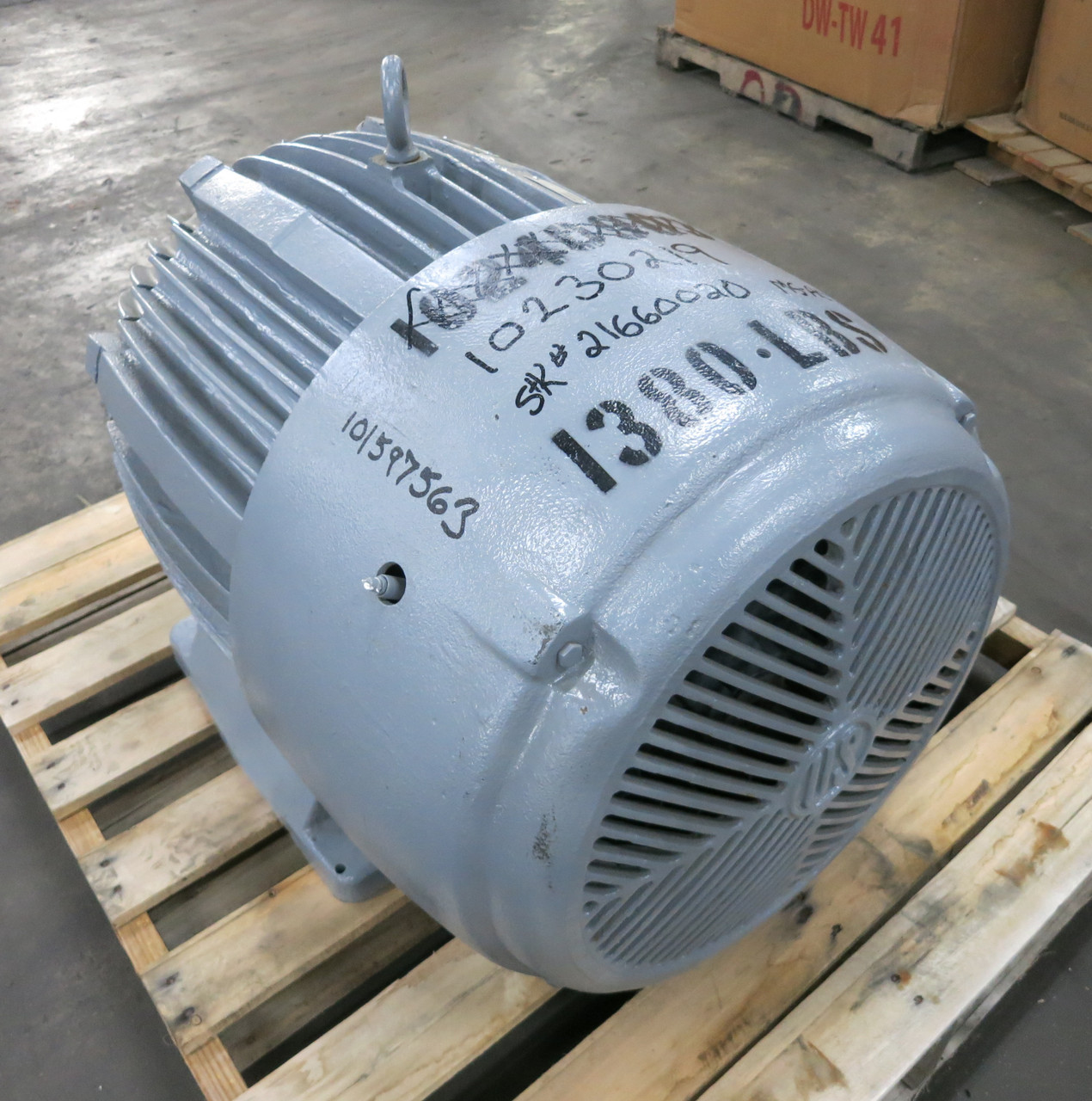 REBUILT US Electrical 125 HP AC Motor 460V 3565 RPM 444TS 148A TC 460 VAC 444-TS (DW6771-1)