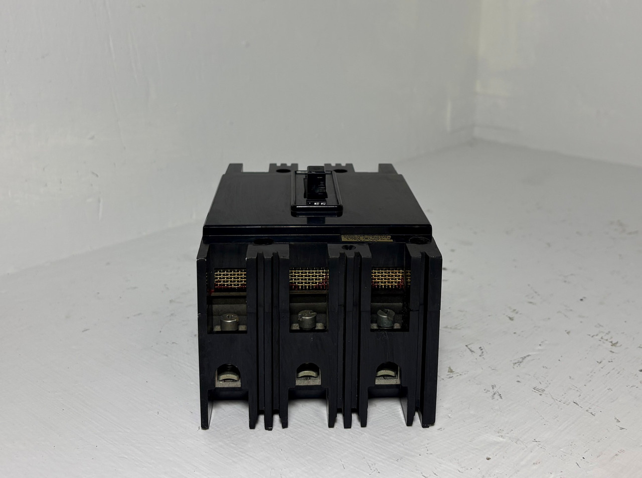 Westinghouse EH3030 30A Circuit Breaker 657D119G03 Type EH 480 VAC 3P 30 Amp (EM5317-5)