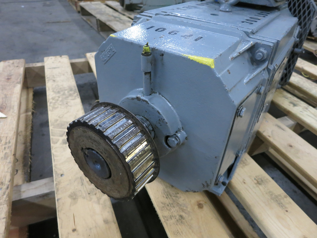 Reliance 5 HP DC Motor B2111ATZ 500V 1750/2300 RPM TEFC XT 8.6A 500 VDC TR (DW6780-2)