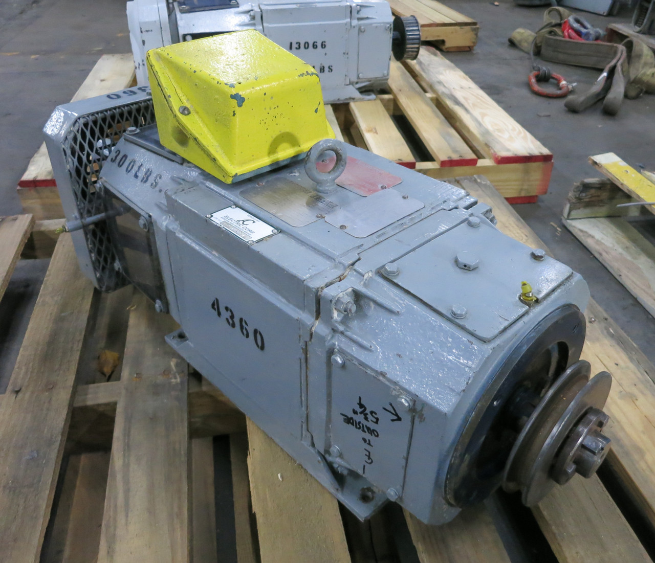 Reliance 5 HP DC Motor B2111ATZ 500V 1750/2300 RPM TEFC XT 8.6A 500 VDC TR (DW6784-1)