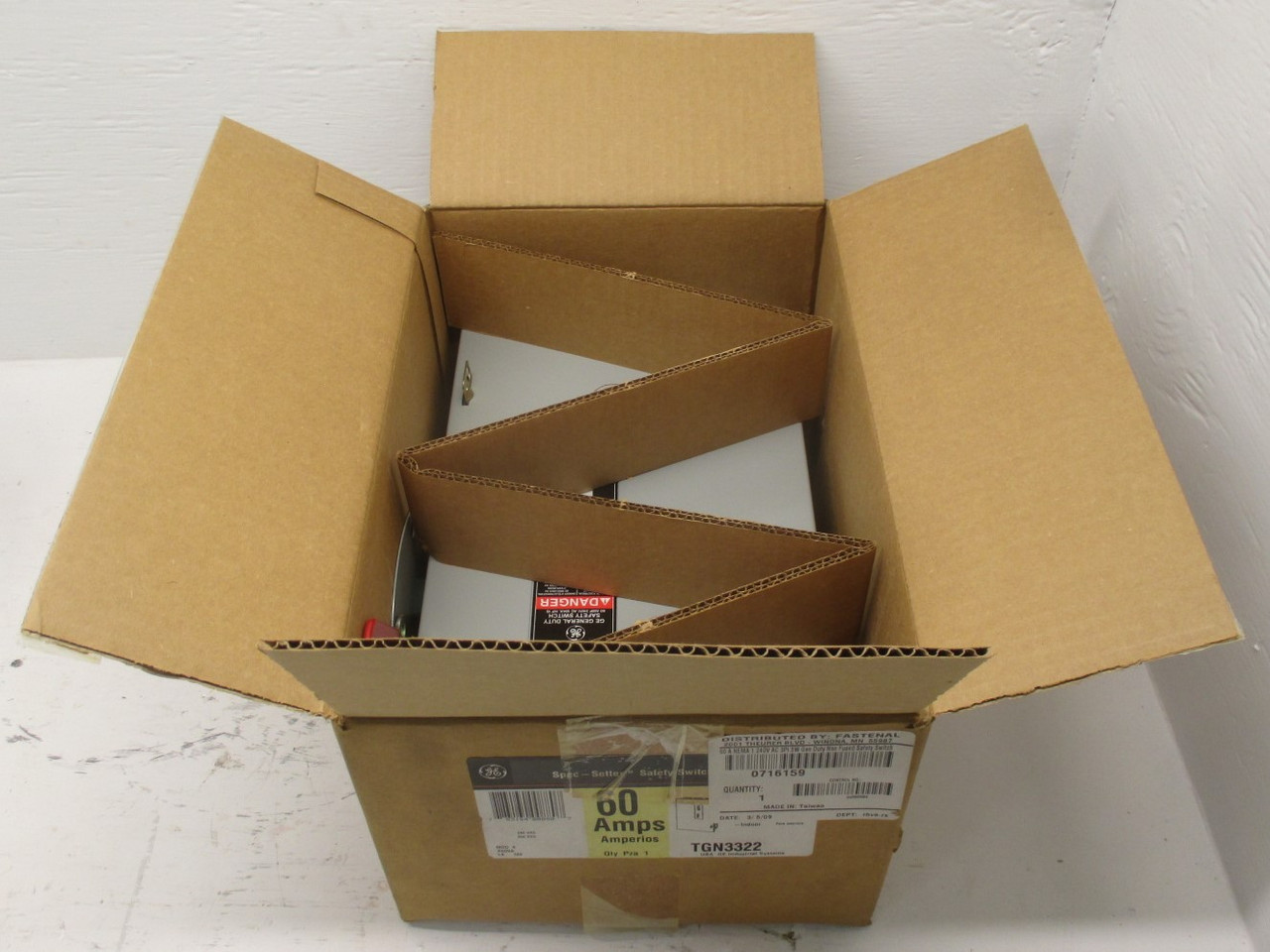 NEW GE TGN3322 Mod 8 60 Amp 240V General Duty Non-Fusible Safety Switch NIB (AH0306-3)