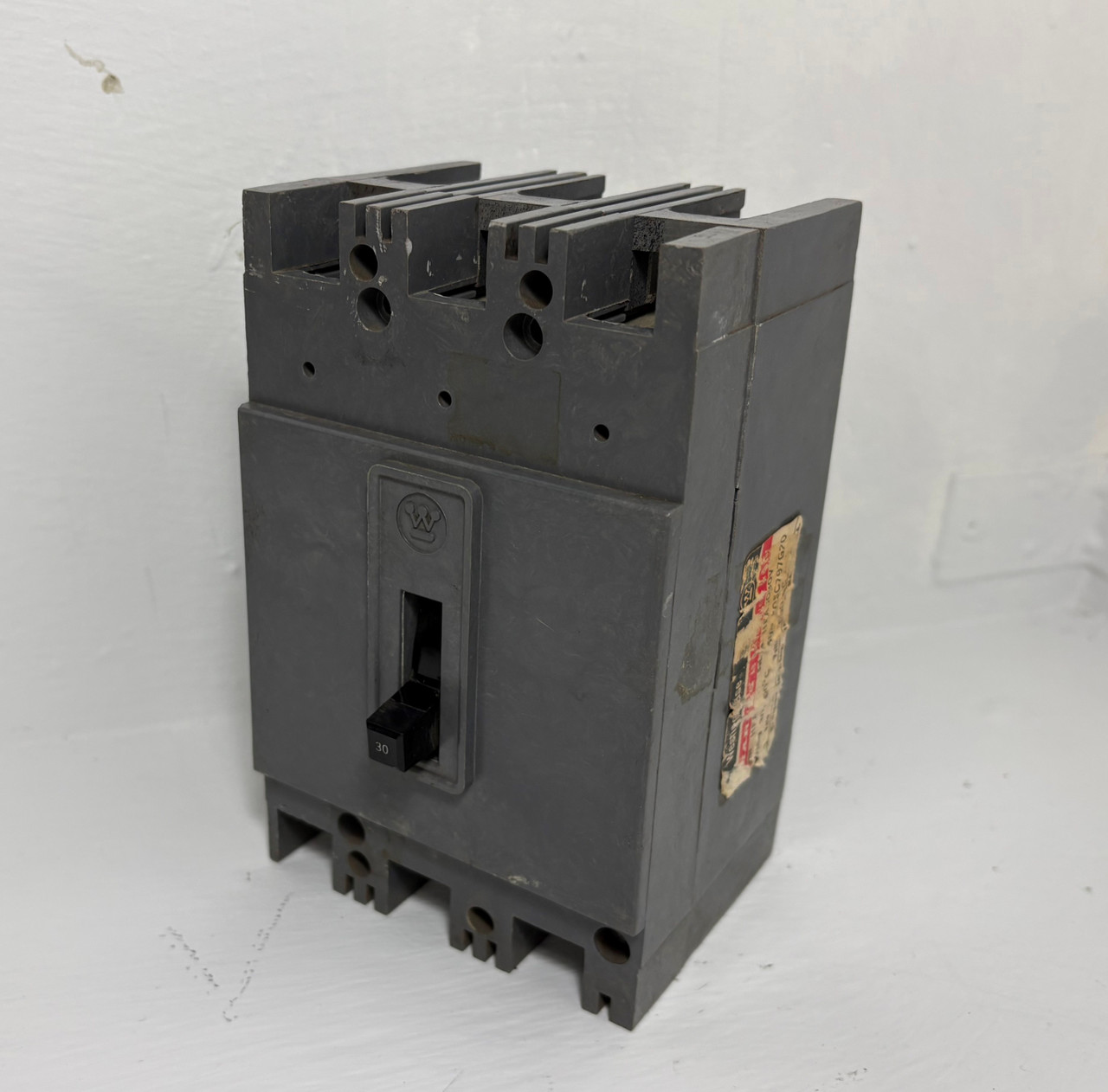 Westinghouse HFA3030V 30A Mark 75 AB De-Ion Circuit Breaker HFA HFA3030 chipped (EM5337-1)