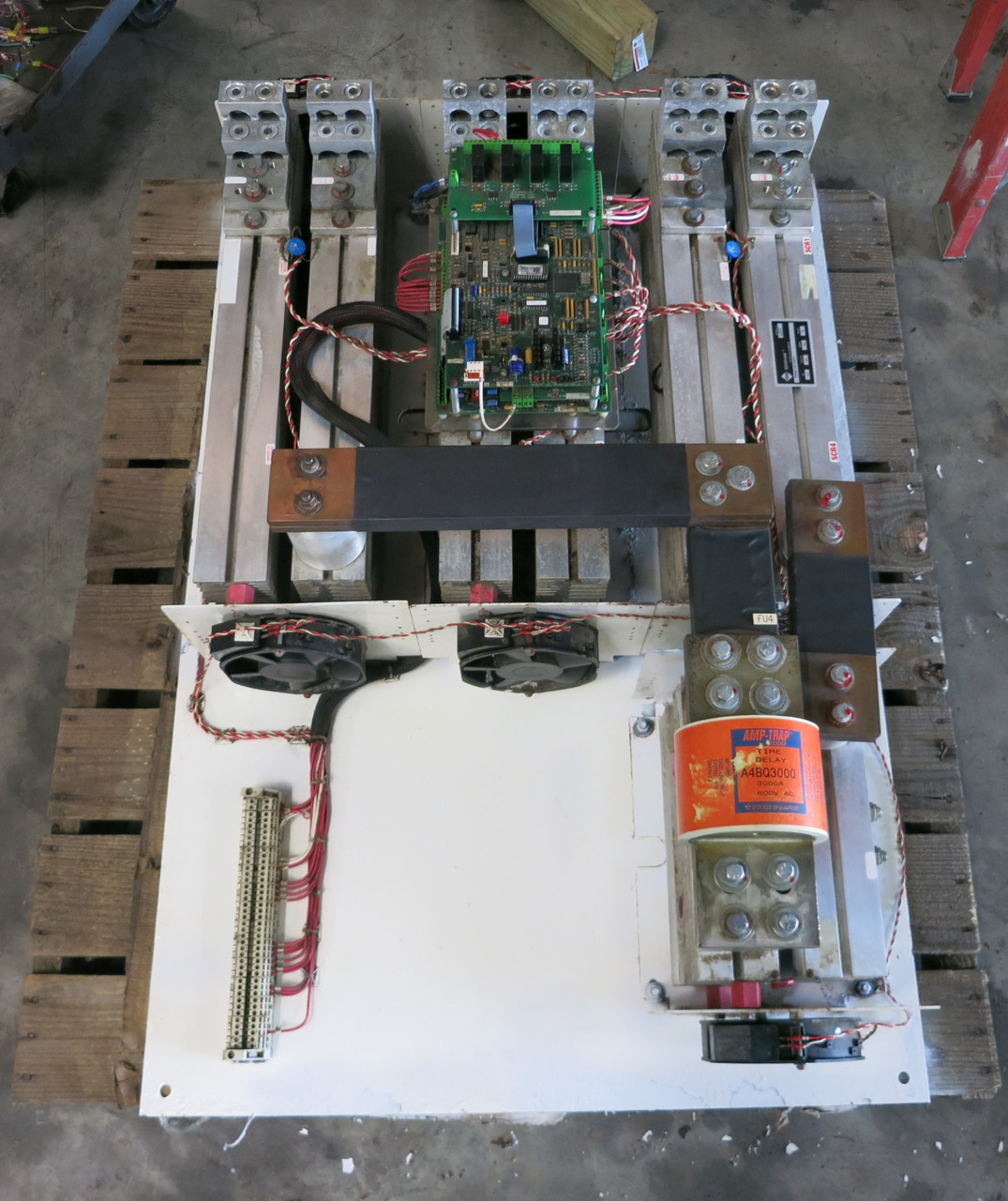 FOR PARTS Benshaw 700 HP Soft Start Motor Controller HDRSM7 480V 840A Redistart (DW6826-1)