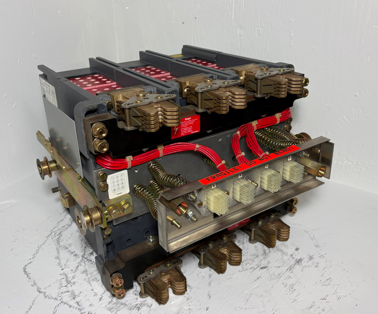 Westinghouse SPB 100 SPBR34D56 400A Pow-R LSIG Breaker w 400 Amp Plug Aux Ground (EM5349-1)