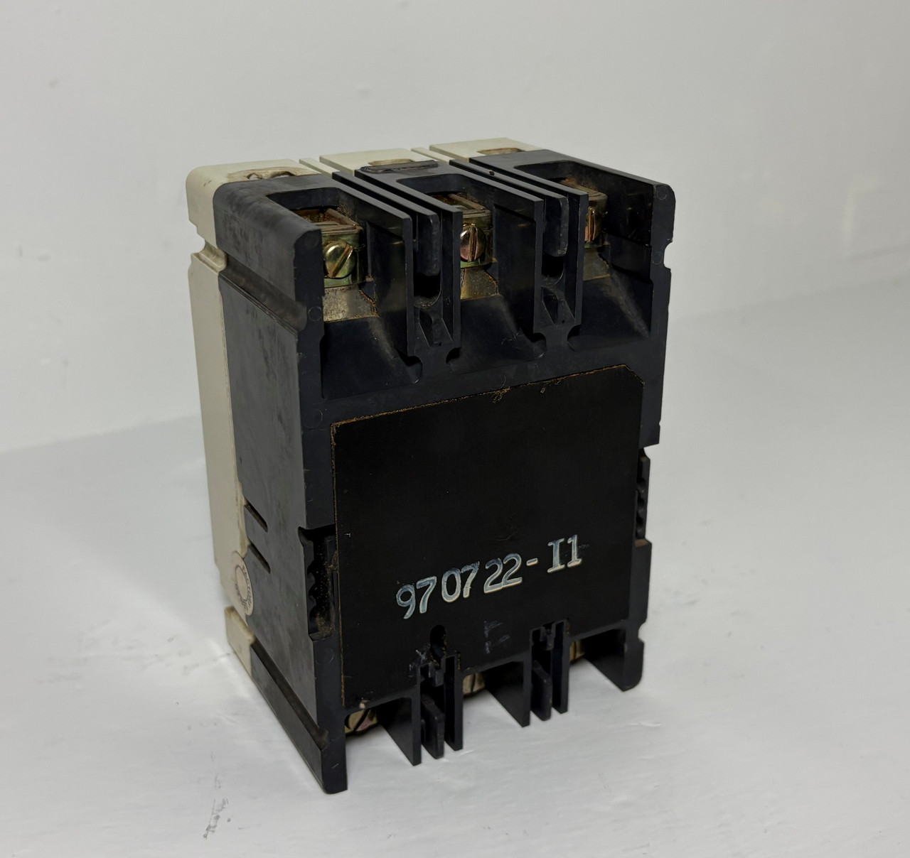 Cutler Hammer HFD3015L 15A Series C Circuit Breaker Glossy Blue HFD3015 15 Amp (EM5365-14)