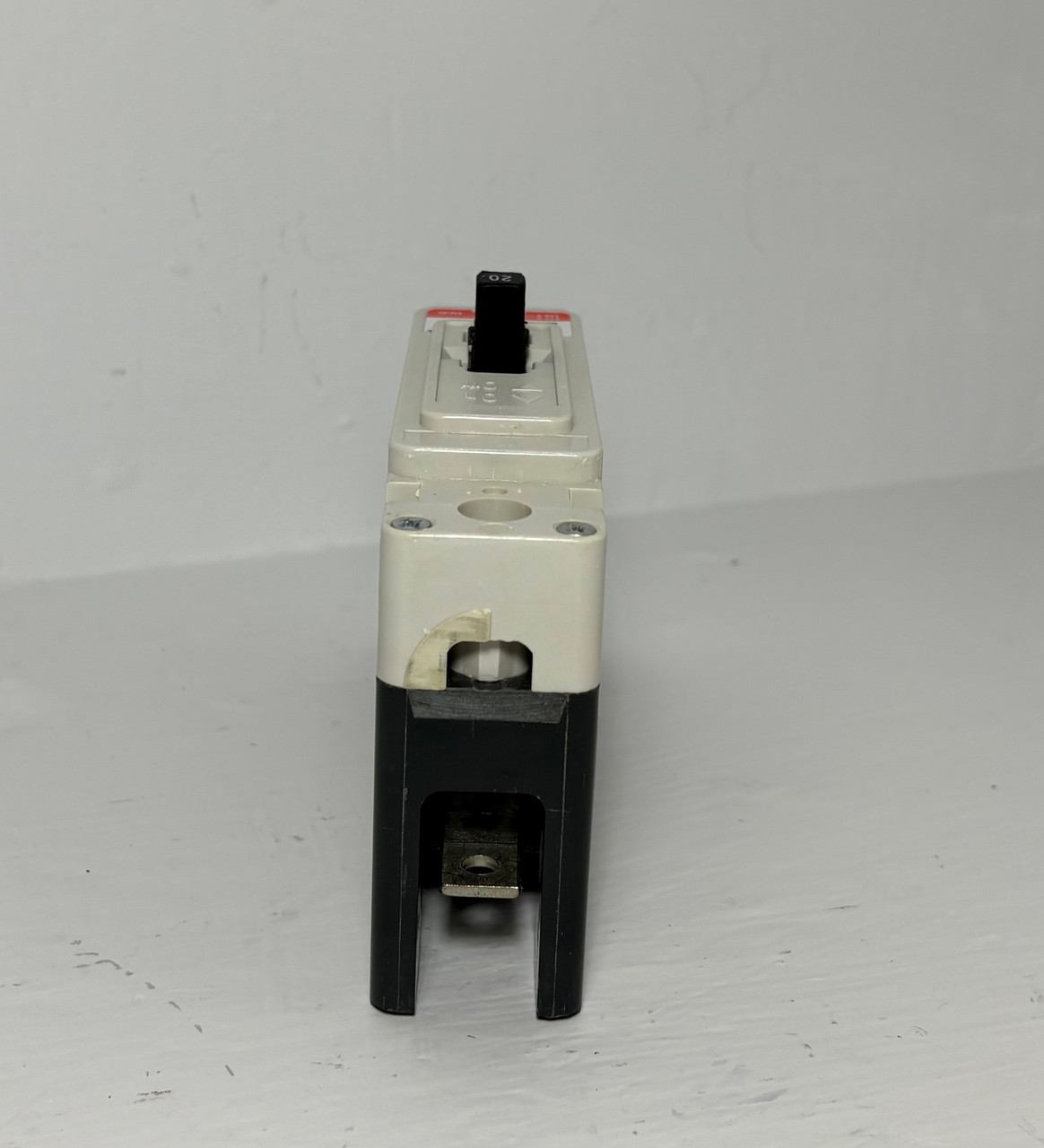 NEW Eaton FD1020 20A Circuit Breaker 1 Pole FD1020L 20 Amp 1P Cutler Hammer NIB (EM5371-4)