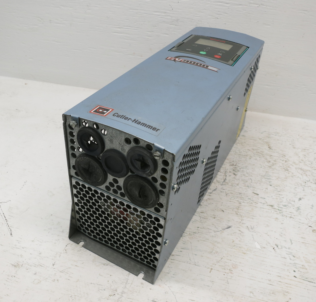 Eaton SV9F50AC-5M0B00 7.5 HP SV9000 VS Drive 480V 5HP SV-9000 Cutler Hammer (DW6870-1)
