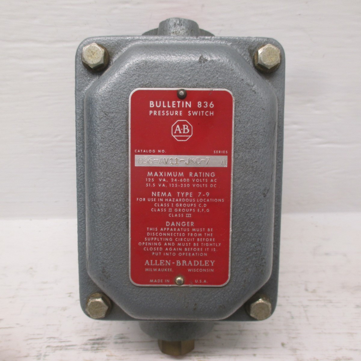 NEW Allen Bradley 836AV11-JKC7 Pressure Switch NEMA Type 7-9 836 New No Box (AH0391-2)