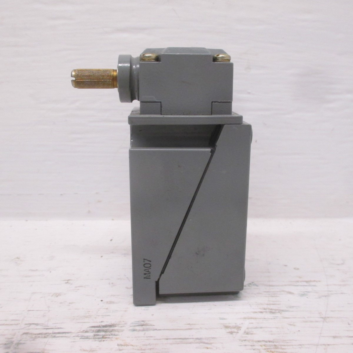 Allen Bradley 802T-ATP Series H Oil Tight Limit Switch 802TATP Ser H AB A-B (AH0393-1)